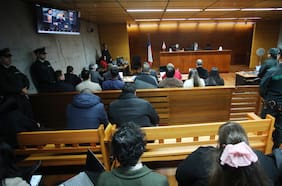 Histórica condena por megafraude a Fonasa: médicos extranjeros pagarán con cárcel y más de $ 26 mil millones por emitir licencias falsas