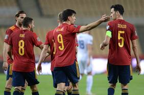 España vence a Kosovo, al que no reconoce como estado; Alemania cae con Macedonia