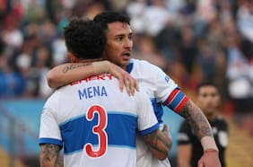 La UC anota tres goles antes de los 20 minutos luego de 25 años