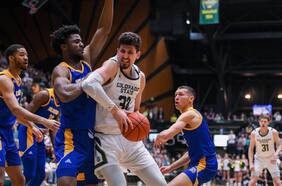 Nico Carvacho deja Estados Unidos para jugar en Bulgaria