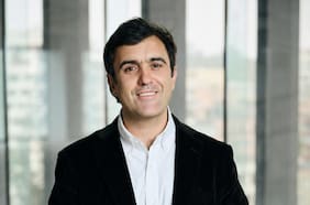 Un ejecutivo histórico deja el family office de los Piñera