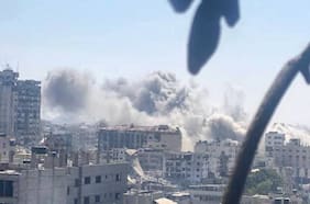 Edificio residencial se desploma tras ataques israelíes en medio de ofensiva militar para controlar Gaza