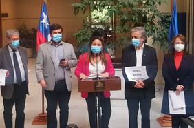 Bancadas de Unidad Constituyente y Nuevo Trato critican diálogo con el gobierno: “Los mínimos comunes son nuestra solución para los chilenos no para su fracasado Presidente”