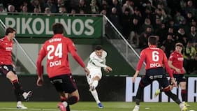Lucas Cepeda tiene su primera titularidad en un Elche que todavía no suma triunfos en 2026