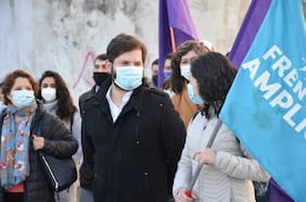 Por Zoom y le mandan a leer artículos: Boric toma clases de feminismo con Luna Follegati