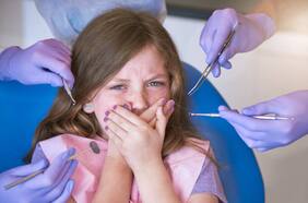 Cómo enjuagar definitivamente el miedo al dentista en los niños (y sus padres)
