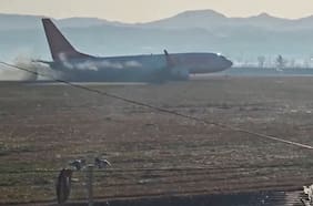 Cómo fueron los últimos seis minutos antes del accidente de avión en Corea del Sur