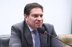 El ICE de EE.UU. detiene al exdirector de la inteligencia de Bolsonaro condenado por golpismo