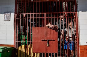 Fiscalía Occidente desarrolla diligencias en ex Penitenciaría por fuga de reos que se hicieron pasar por gendarmes