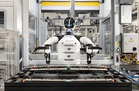 BMW incorpora robots a su línea de producción por primera vez