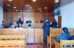 Prisión preventiva para cinco presuntos integrantes de la CAM por ataque incendiario a camiones en Quilleco