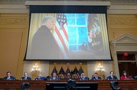 Comisión que investiga asalto al Capitolio aprueba citar a Trump para que rinda testimonio