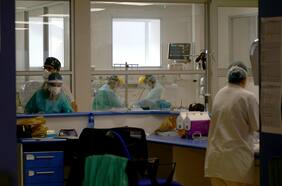 Hospital de Melipilla confirma fallecimiento de funcionaria por coronavirus y municipio decreta duelo comunal