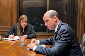 Flores a nivel nacional y Arévalo en la Macrozona Sur: la dupla jurídica que fichó Seguridad para reforzar su área penal