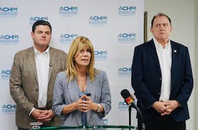 Futuros ministros de Energía y Vivienda acuerdan mesas permanentes de trabajo con la Asociación Chilena de Municipalidades