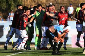 Limache vence a Magallanes en una tensa definición por penales y avanza a la final de la Liguilla de la Primera B