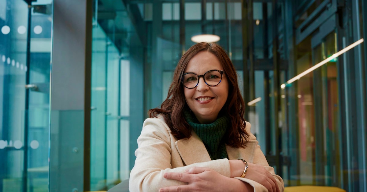 Shannon Vallor desmiente a Elon Musk: 'Es una ridiculez que la IA pueda gobernar'