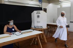 Duplican cifra de beneficiados con transporte público para combatir abstención en segunda vuelta en Brasil