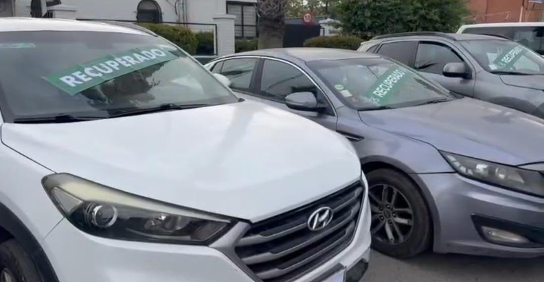 Carabineros detiene a tres sujetos tras vincularlos con tour delictual en tres comunas de Santiago
