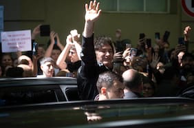 Milei logra triunfo sorpresivo y clave en elecciones legislativas marcadas por histórica abstención