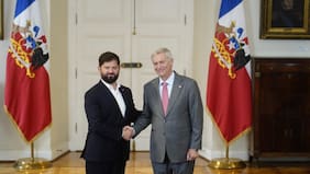 Gabriel Boric y José Antonio Kast ya están reunidos en La Moneda