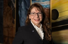 Latinas en la Nasa: Astro UC y la Embajada de EE.UU en Chile te invitan a conocer historias de mujeres trabajando en ciencias del espacio