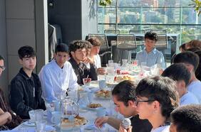 Magdalena Piñera se reúne con estudiantes de Liceos Bicentenario que lograron puntajes destacados en la PAES