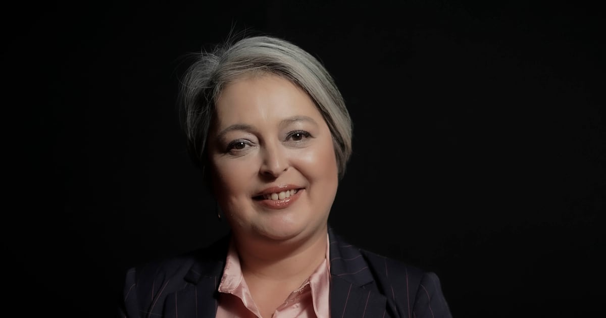 Jeannette Jara lidera con fuerza: la izquierda chilena se reordena mientras el país mira a la segunda vuelta