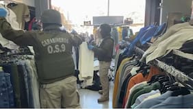 Carabineros realiza operativo en locales comerciales de barrio Meiggs por venta de ropa falsificada