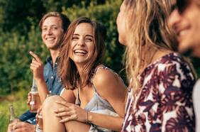 El amor no nos desgarrará: estudio de Harvard revela las claves para “una buena vida”