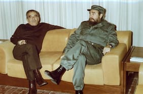 Los expedientes que destapan el espionaje a García Márquez por parte de la policía secreta del PRI