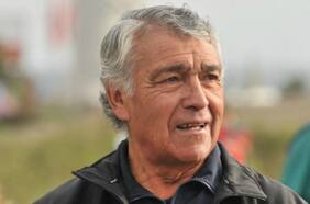 Emocionado hasta las lágrimas: el desconsolado llanto de Mathías Vidangossy durante homenaje a José Sulantay en la Primera B