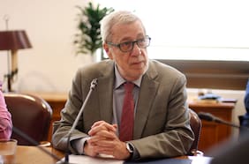 Van Klaveren señala que continuidad de candidatura de Bachelet a la ONU debería evaluarse si nuevo “straw poll” confirma escenario adverso