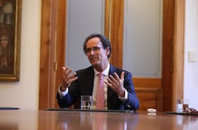 Rector de la PUC se reúne con una veintena de parlamentarios para exponer sus reparos al FES que promueve Cataldo