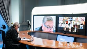 Kast lidera cita de monitoreo del sistema frontal junto a ministros, subsecretarios y delegados