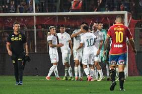 El audio del VAR que acusa a Vecchio de intentar inventar un penal: “Busca el contacto; siempre la va a hacer cuando entre al área”