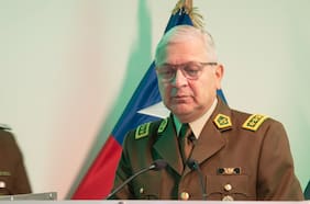 Círculos de Carabineros en retiro entregan su apoyo a general Yáñez tras anuncio de formalización