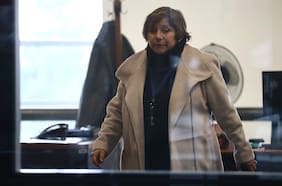 Caso sicario: jueza imputada por la Fiscalía primero se defendió sola y ahora será representada por la Defensoría Penal Pública
