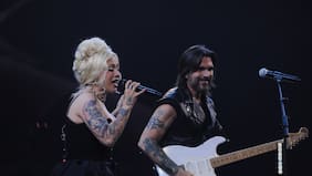 “Yo adoro a esta mujer”: cómo se gestó la aparición de Mon Laferte en el show de Juanes en Viña
