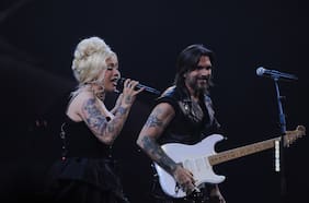 “Yo adoro a esta mujer”: cómo se gestó la aparición de Mon Laferte en el show de Juanes en Viña