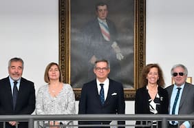 Viaje de Prado a Viena instala incertidumbre en el Tricel: presidirá ministro que no quiso sacar a Jadue de la papeleta