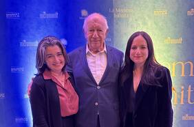 Con Gabriel Boric bajándose a última hora y con Ricardo Lagos y Sergio Chamy en el público: el emotivo estreno de La Memoria Infinita