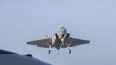 EE.UU. rescata a piloto tras derribo de avión de combate en Irán