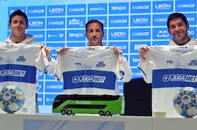 Adiós capitanes: el homenaje a Fuenzalida, Mirosevic y Álvarez que une a todas las generaciones cruzadas