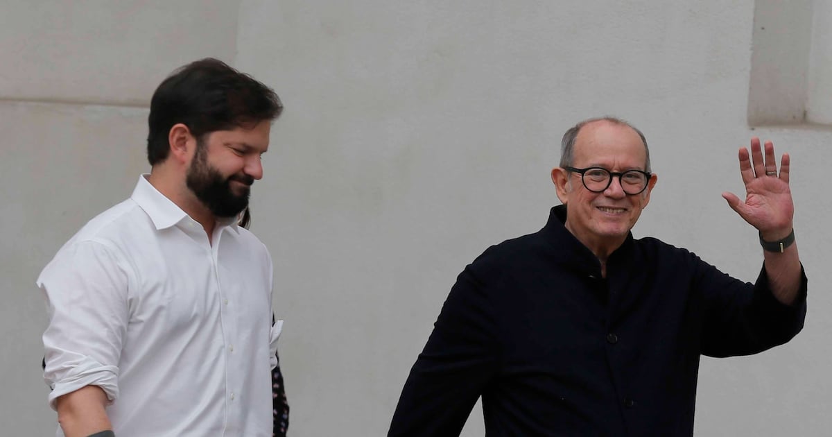 Así fue el encuentro del Presidente Boric y Silvio Rodríguez en La Moneda