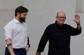 Así fue el encuentro del Presidente Boric y Silvio Rodríguez en La Moneda