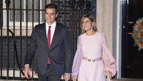 Juez envía a juicio a esposa de Pedro Sánchez y le retira el pasaporte por causa de corrupción en España