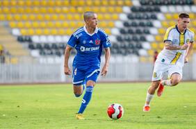 Cambió España por la U: la historia de Renato Huerta, la nueva joya azul que maravilla a Pellegrino