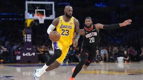 LeBron brilla, triple doble de Jokic y paliza de los Cavs: lo que dejó el primer día de los Playoffs de la NBA