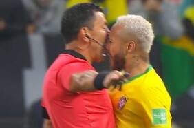 “Es difícil dirigirlo porque magnifica mucho ciertas situaciones”: Roberto Tobar repasa las polémicas con Neymar